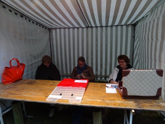 Vide grenier 2014 (14).jpg